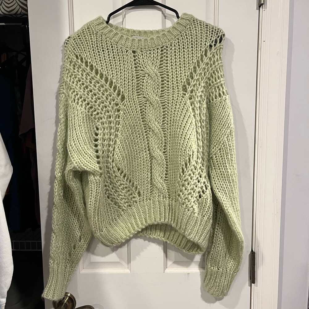 Green sweater. Medium. Fashion nova.
